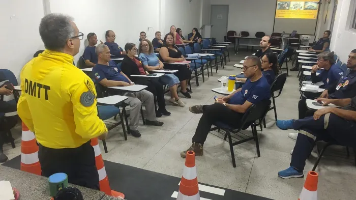 Agente Alex Sandro Carnaúba ministrou palestra focada no respeito às leis de trânsito - Arnaldo Santtos / Ascom Samu