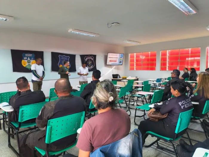 Durante a formação, os participantes tiveram acesso aos conteúdos teóricos e práticos, abordando procedimentos essenciais, como avaliação da vítima e controle de hemorragias