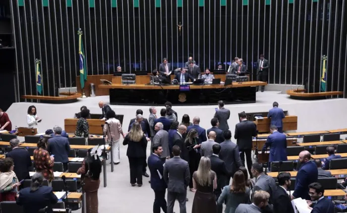 Câmara aprova aumento de penas para crimes sexuais contra crianças e adolescentes