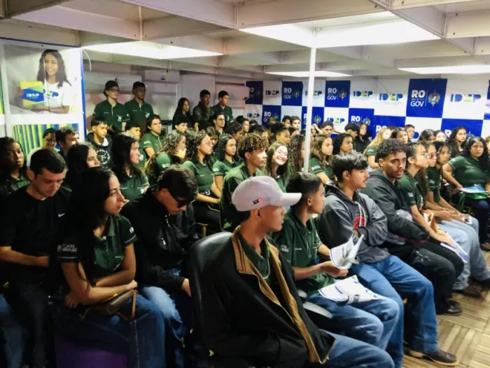 Estudantes de cursos voltados ao agronegócio buscam novos conhecimentos na Rondônia Rural Show Internacional