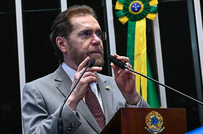 Plínio defende proteção constitucional ao Pix e regulamentação do garimpo familiar