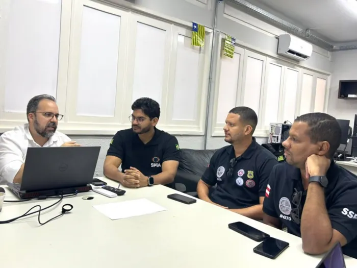Segurança do Piauí apresenta iniciativas de inteligência e combate ao crime desenvolvidas no estado a representantes da Bahia