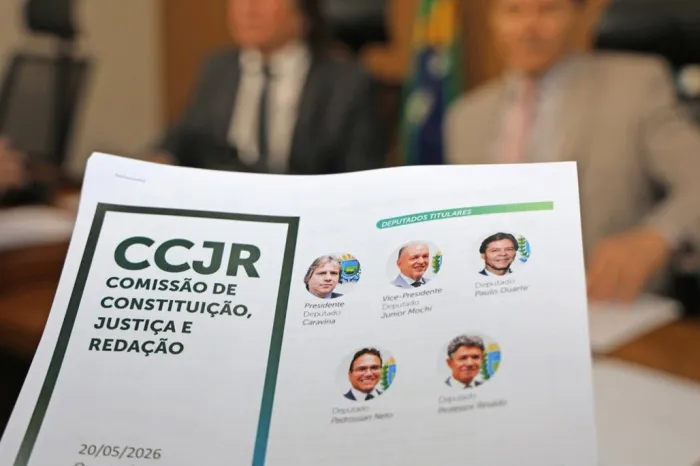 Projeto que cria o Abril Verde e Amarelo em prol da propriedade privada passa na CCJR