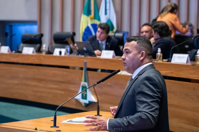 Distritais aprovam 
