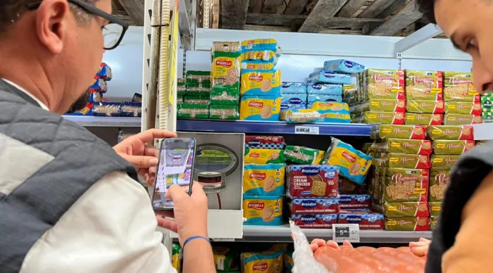 Procon Sergipe autua supermercado na zona de expansão por comercialização de produtos vencidos
