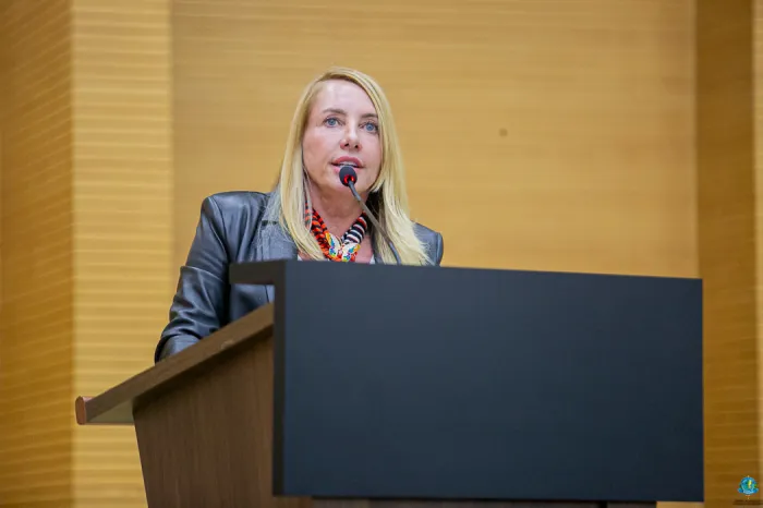  Deputada estadual Ieda Chaves na tribuna da Assembleia Legislativa de Rondônia (Foto: Thyago Lorentz)