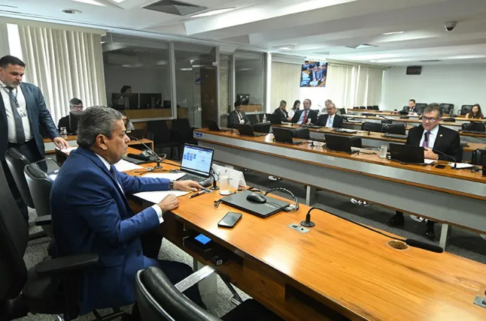 Comissão aprova projeto que proíbe bancos de assediarem consumidores