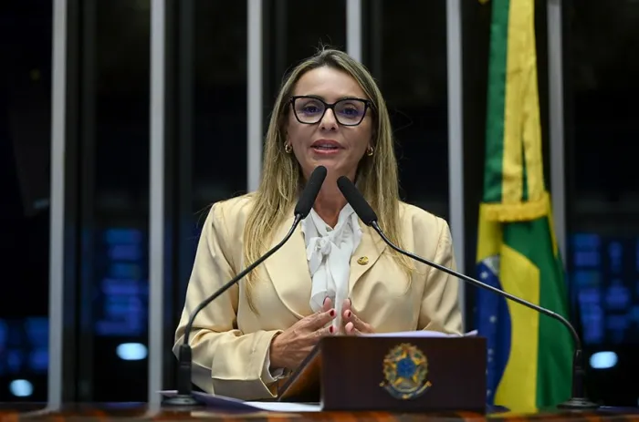 Roberta Acioly comemora redução de reajuste da conta de luz em Roraima