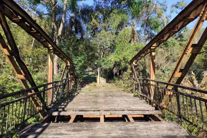 Edital para reforma de passarela entre Rio Branco do Sul e Cerro Azul tem resultado final