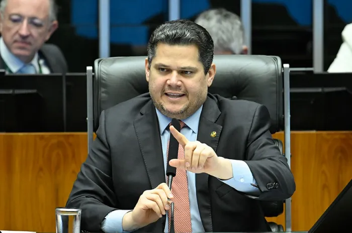 Davi: abertura da CPMI do Master é decisão do presidente do Congresso