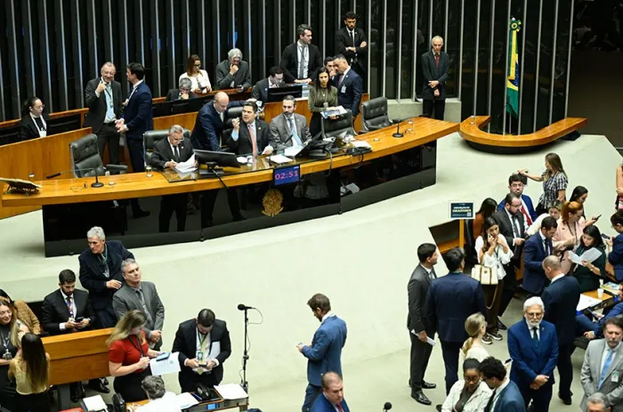 Senadores e deputados federais durante a sessão conjunta desta quinta-feira - Foto: Andressa Anholete/Agência Senado