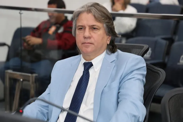 Projeto de Caravina prevê compensação automática por falta prolongada de energia