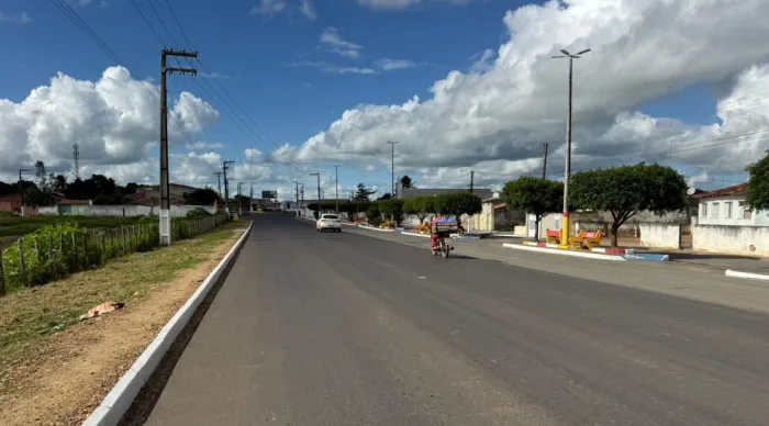 Rodovia que liga Feira Nova a Graccho Cardoso recebe segunda camada de asfalto