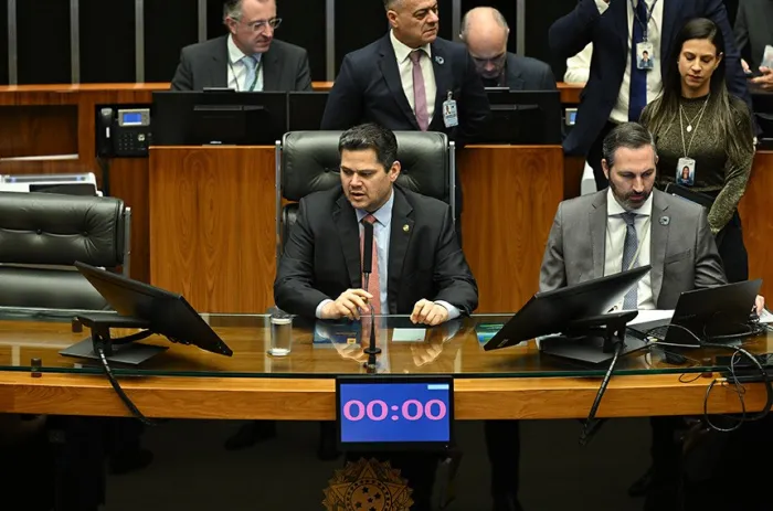 Congresso deve analisar em junho veto ligado ao setor elétrico, diz Davi