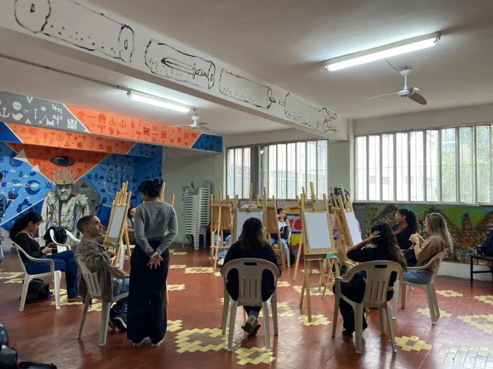 o longo do dia, o espaço sediou oficinas, apresentações artísticas, exposições e encontros - Pâmela Perez / IMAS Nise da Silveira
