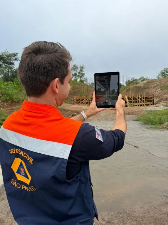 Defesa Civil investe em tecnologia de Realidade Aumentada para vistoriar obras
