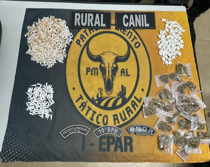 Porções de maconha, cocaína e crack foram retiradas das ruas de Palmeira dos Índios - Ascom PM/AL