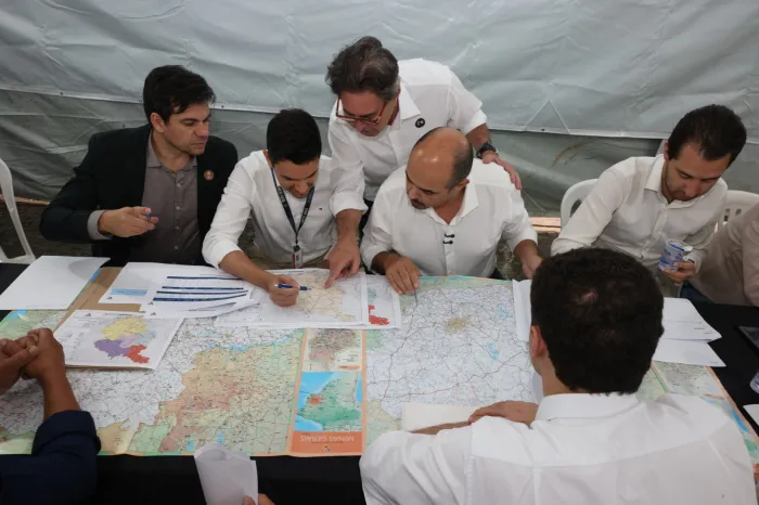 Governo de Minas anuncia mais de R$ 550 milhões em obras e projetos de Governo de Minas anuncia mais de R$ 550 milhões em obras e projetos de infraestrutura rodoviária para o Sul de Minasinfraestrutura rodoviária para o Sul de Minas