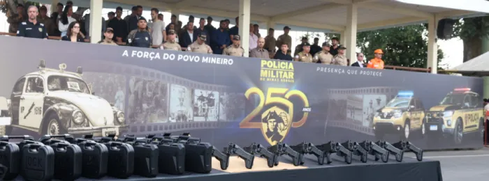 Governo de Minas entrega 13 novas viaturas e armamentos para a Polícia Militar de Minas Gerais