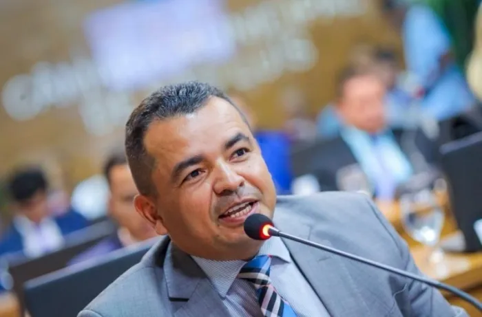 Edson Gaguinho propõe atendimento psiquiátrico e psicológico para gestantes e puérperas