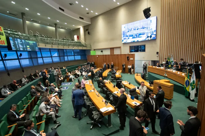 Novas leis ampliam proteção e oportunidades para mulheres no DF