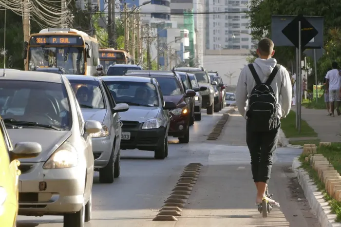 CDR analisa regras para circulação de patinetes elétricos
