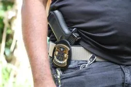 Um homem de 25 anos e uma mulher de 48 anos foram presos. Eles são investigados por furto qualificado e dano qualificado - 25/05/2026 - Fonte/Crédito: ASCOM - PCBA