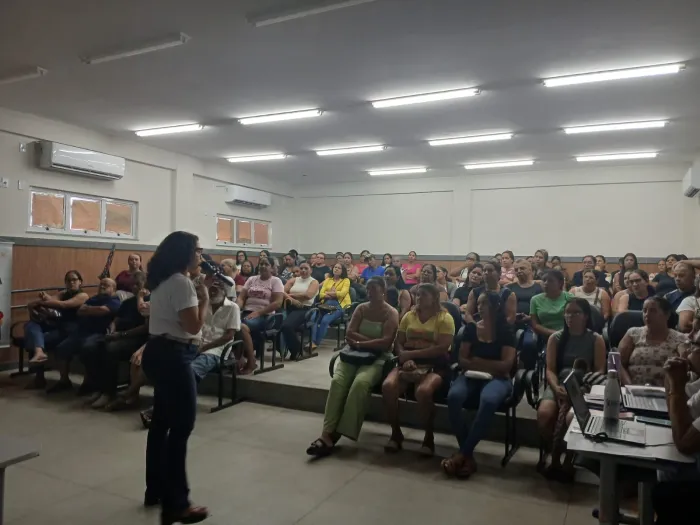 Encontros fortalecem vínculo entre famílias e escola e ampliam alcance do Bolsa Presença e Pé-de-Meia, na Bahia