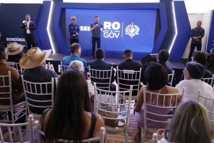 A cerimônia de abertura do Pavilhão Empresarial Internacional foi realizada na segunda-feira (25), no Centro Tacnológico Vandeci Rack