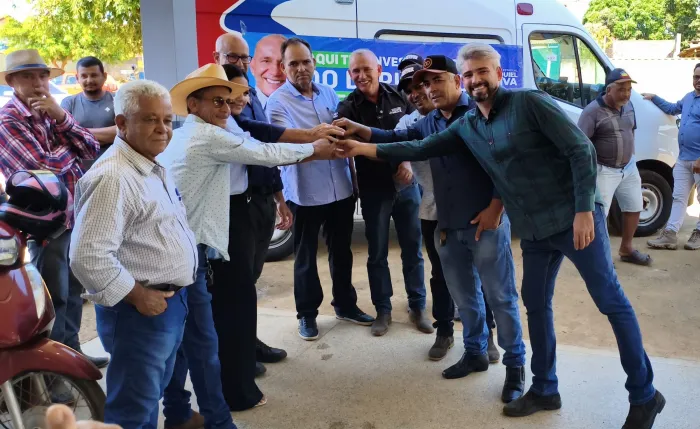  Ezequiel Neiva participou da entrega da ambulância em Machadinho do Oeste (Foto: Nilson Nascimento | Assessoria Parlamentar)