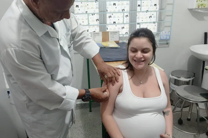 Com vacina contra o VSR para gestantes, Paraná tem queda de 83% de internamentos de bebês
