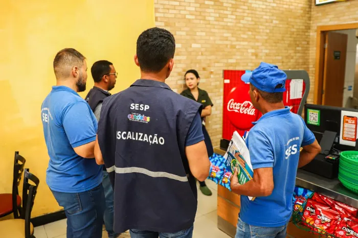 Candeias: SEMAN segue com campanha sobre descarte consciente do lixo