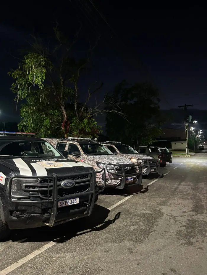 Operação integrada entre Polícias Civil e Militar resultou na apreensão de drogas, celulares, balanças de precisão, arma de fogo e outros materiais ilícitos - 27/05/2026 - Fonte/Crédito: ASCOM PCBA
