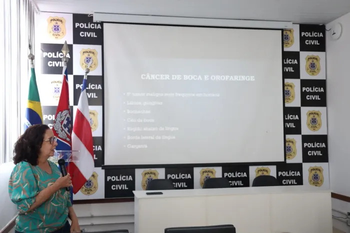 Polícia Civil promove ação de saúde e alerta para prevenção do câncer de boca durante o Maio Vermelho