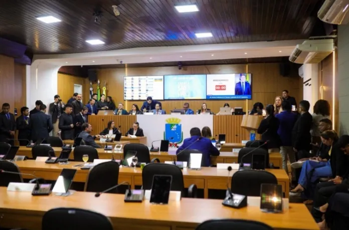 Vereadores criticam ausência de secretários municipais em convocações da Câmara