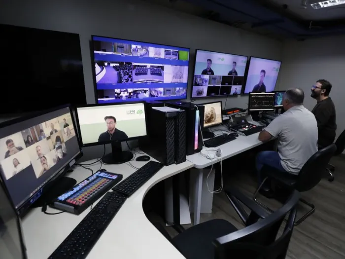 Auiência ocorreu de maneira remota na manhã desta quarta-feira (27) e transmitada na TV e redes sociais da Assembleia. - Foto: Antônio More/Alep