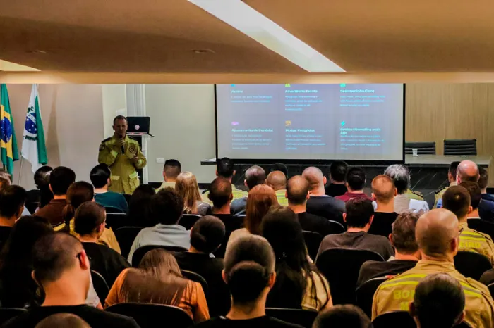 Palestra do Corpo de Bombeiros aborda novas normas de segurança contra incêndio
