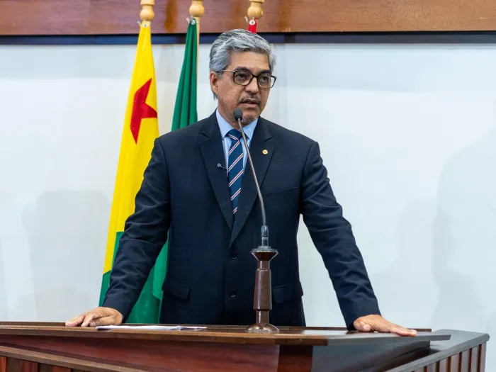 Edvaldo Magalhães cobra convocação de aprovados da Sefaz e critica terceirização de funções técnicas no Estado