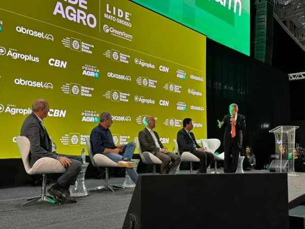 Sorriso marca presença na GreenFarm e Fórum LIDE Agro em Cuiabá