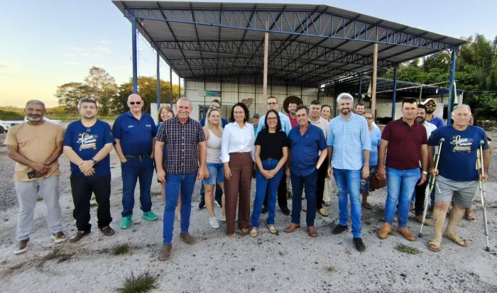  Ezequiel Neiva participou de reunião de início das obras no barracão (Foto: Nilson Nascimento | Assessoria parlamentar)