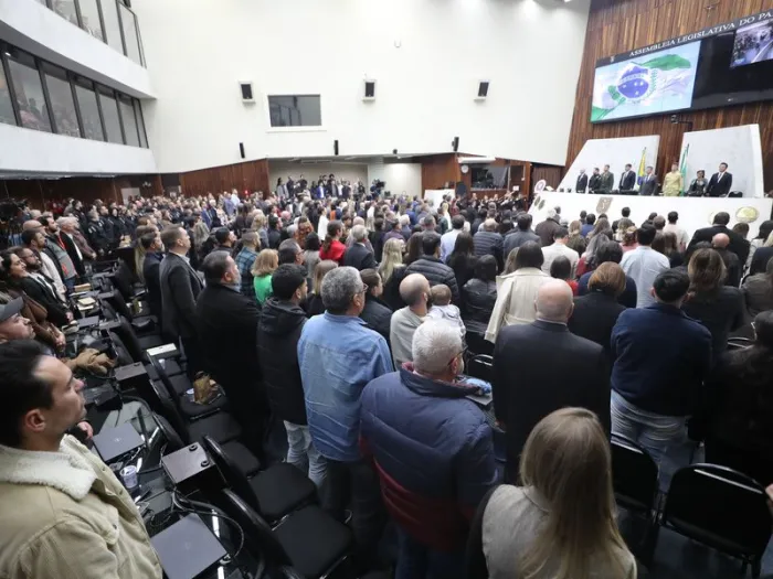 Empresariado paranaense é homenageado em Sessão Solene na Assembleia Legislativa