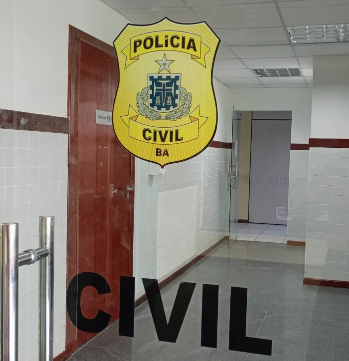 A suspeita cumpria prisão domiciliar e é investigada por tentativa de homicídio - 28/05/2026 - Fonte/Crédito: ASCOM - PCBA