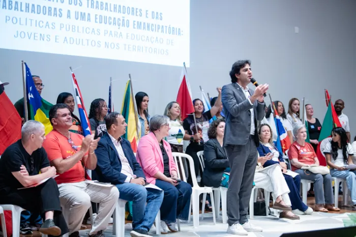 Abertura do XIX ENEJA reúne educadores, estudantes e representantes de instituições na CLDF