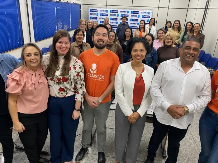 Prefeitura realiza formação sobre o Maio Laranja para coordenadores de Ceims