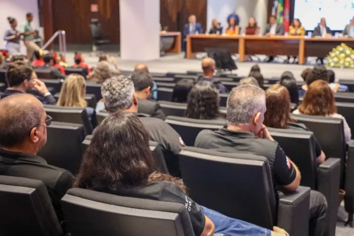 Diretora do DPMCV é homenageada com Medalha do Mérito ao Ouvidor durante o evento - 28/05/2026 - Fonte/Crédito: ASCOM PCBA