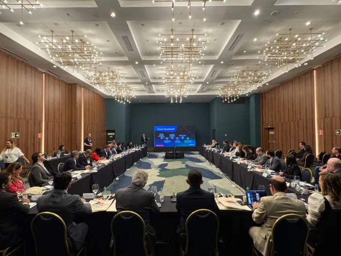 Alagoas apresenta sistema com Inteligência Artificial que reduz tempo de análise contratual de 45 para 3 minutos