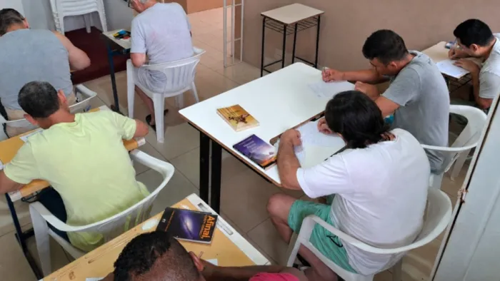 Governo do Estado fortalece educação a mais de 4,8 mil apenados com incentivo à leitura nas penitenciárias gaúchas