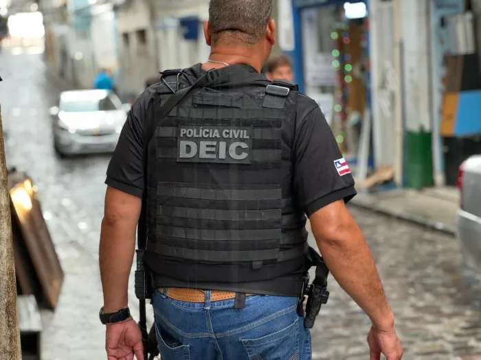 Homem investigado por extorsão contra turistas é preso no Centro Histórico de Salvador