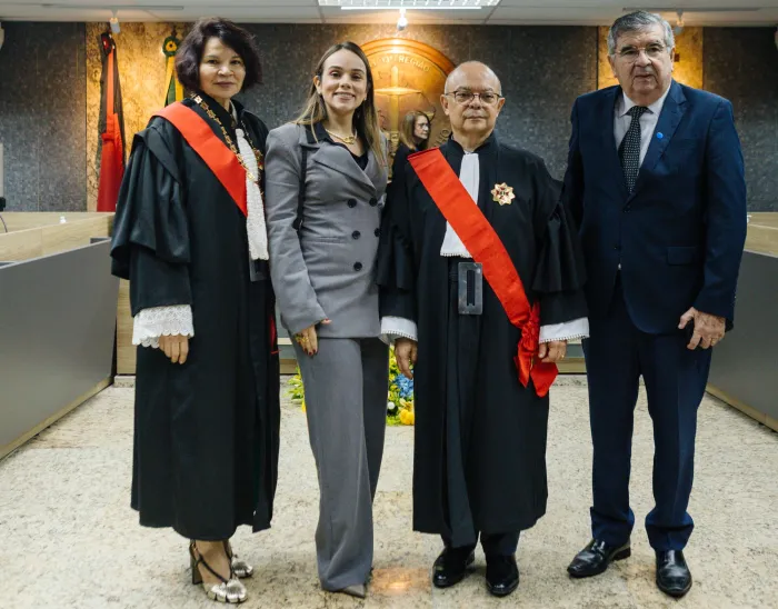 Primeira-dama Camila Mariz prestigia posse do desembargador Antônio Cavalcante da Costa Neto no TRT-PB