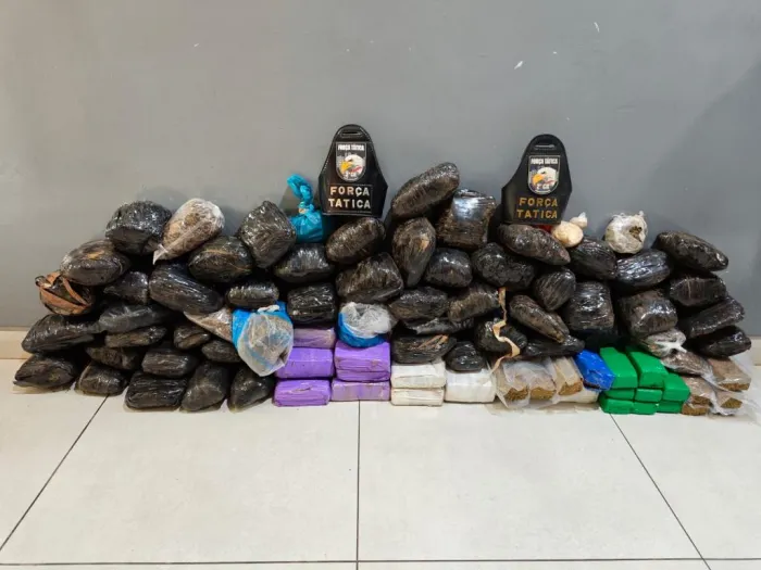 Força Tática apreende 85 tabletes de maconha, pistola e 348 munições em Várzea Grande